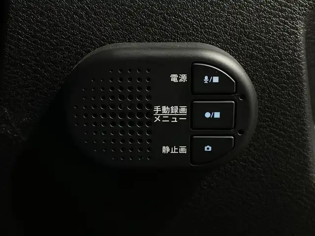 日産 ノート X 神奈川県 2021(令3)年 2.2万km ピュアホワイトパール 純正ナビゲーション/アラウンドビューモニター/純正ＬＥＤヘッドライト/オートライト/オートハイビーム/ＥＴＣ２．０/前方ドライブレコーダー/スマートキー/スペアキー/純正１６インチアルミホイール付き夏タイヤ/置くだけ充電付き/デジタルインナーミラー/フロアマット/コーナーセンサー/クリアランスソナー/ＡＢＳ/横滑り防止/盗難防止装置