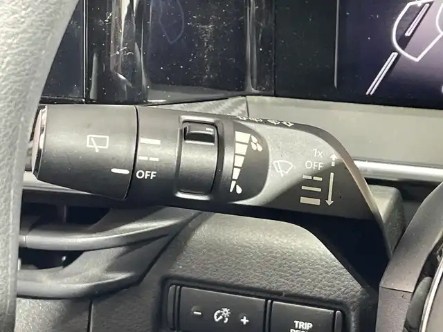 日産 ノート X 神奈川県 2021(令3)年 2.2万km ピュアホワイトパール 純正ナビゲーション/アラウンドビューモニター/純正ＬＥＤヘッドライト/オートライト/オートハイビーム/ＥＴＣ２．０/前方ドライブレコーダー/スマートキー/スペアキー/純正１６インチアルミホイール付き夏タイヤ/置くだけ充電付き/デジタルインナーミラー/フロアマット/コーナーセンサー/クリアランスソナー/ＡＢＳ/横滑り防止/盗難防止装置