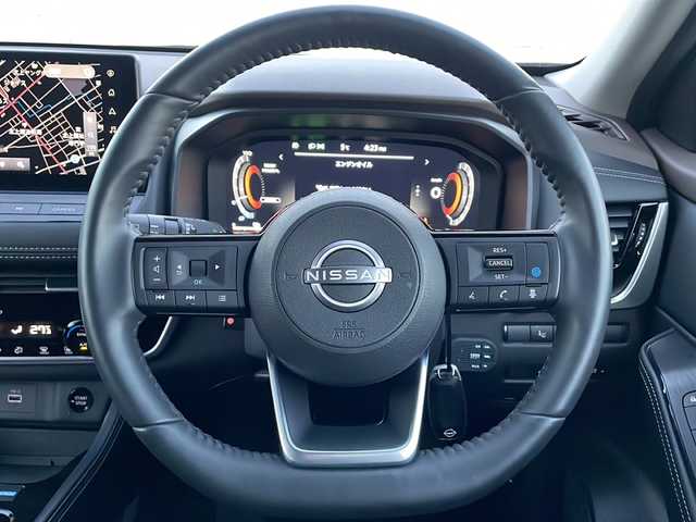 日産 エクストレイル G e－4ORCE 岩手県 2023(令5)年 1.9万km ブリリアントホワイトパール プロパイロット　プロパイロットパーキング　１２．３型日産コネクトナビ　デジタルミラー　全周囲Ｃ　フルセグ　スマートフォン連携　ルーフレール　パワーＲゲート　シートヒーター　純正１８ＡＷ　ＥＴＣ２．０