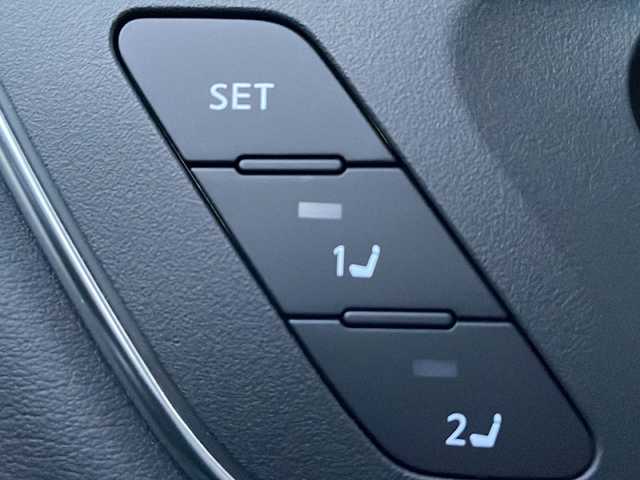 日産 エクストレイル G e－4ORCE 岩手県 2023(令5)年 1.9万km ブリリアントホワイトパール プロパイロット　プロパイロットパーキング　１２．３型日産コネクトナビ　デジタルミラー　全周囲Ｃ　フルセグ　スマートフォン連携　ルーフレール　パワーＲゲート　シートヒーター　純正１８ＡＷ　ＥＴＣ２．０