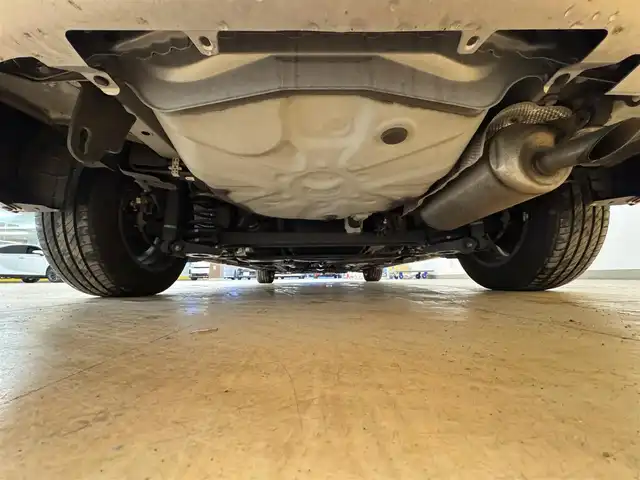 トヨタ プリウス G 群馬県 2014(平26)年 5.8万km ライトパープルマイカ 純正7インチナビ/・フルセグTV/・BT/DVD/CD/SD/・FM/AM/バックカメラ/ビルトインETC/ブラックハーフレザーシート/運転席パワーシート/革巻きステアリング/ステアリングスイッチ/クルーズコントロール/スマートキー/プッシュスタート/LEDヘッドライト/フォグランプ/オートライト/純正15インチAW/純正フロアマット/純正ドアバイザー/電動格納ウィンカーミラー/横滑り防止機能