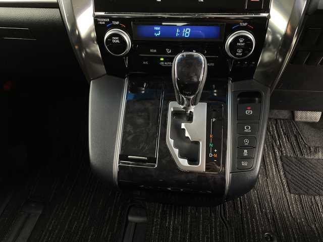 トヨタ ヴェルファイア Z Aエディション 新潟県 2019(令1)年 5.7万km ホワイトパールクリスタルシャイン 4WD/トヨタセーフティセンス/フリップダウンモニター/AW付スタッドレス積込/純正10インチSDナビ/　CD/DVD/Bluetooth/フルセグTV/HDMI/バックカメラ/両側パワースライドドア/レーダークルーズコントロール/LEDオートライト/WedsSports18インチアルミホイール/レーントレーシングアラート/クリアランスソナー/ステアリングリモコン/ウィンカーミラー/スマートキー/ビルトインETC