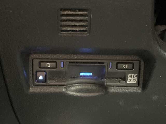 トヨタ ノア S－G 愛知県 2023(令5)年 2.9万km グリッターブラックガラスフレーク トヨタセーフティセンス/純正10型ディスプレイオーディオナビ/フリップダウンモニター/両側パワースライドドア/レーダークルーズコントロール/シートヒーター/バックカメラ/コーナーセンサー/純正アルミホイール/ETC2.0/LEDヘッドライト/インテリジェントミラー/リアオートエアコン/レーンキープアシスト/オートマチックハイビーム/ドライブレコーダー/スマートキー/プッシュスタート