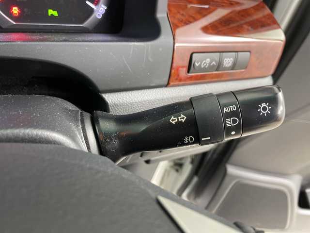 トヨタ ヴェルファイア 2．4Z プラチナセレクションⅡ 道央・札幌 2011(平23)年 4.7万km ホワイトパールクリスタルシャイン ・4WD/寒冷地仕様/・純正ディーラーOPナビ  /・フルセグ/BT/DVD/CD/SD/・バックカメラ/・純正フリップダウンモニター/・両側パワースライドドア/・パワーバックドア/・HIDオートライト/・フォグランプ/・スマートキー×2/・純正17インチAW/・前方ドライブレコーダー/・ETC