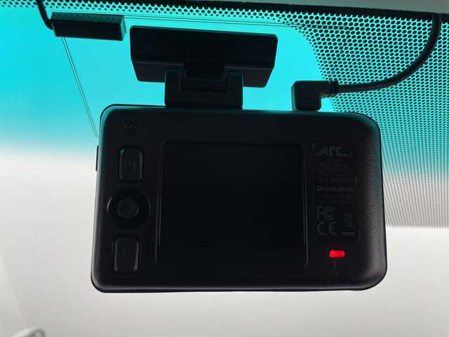 トヨタ ヴェルファイア 2．4Z プラチナセレクションⅡ 道央・札幌 2011(平23)年 4.7万km ホワイトパールクリスタルシャイン ・4WD/寒冷地仕様/・純正ディーラーOPナビ  /・フルセグ/BT/DVD/CD/SD/・バックカメラ/・純正フリップダウンモニター/・両側パワースライドドア/・パワーバックドア/・HIDオートライト/・フォグランプ/・スマートキー×2/・純正17インチAW/・前方ドライブレコーダー/・ETC