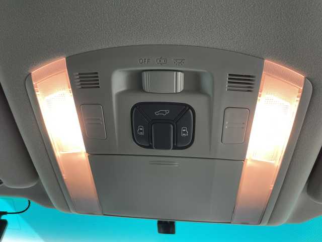 トヨタ ヴェルファイア 2．4Z プラチナセレクションⅡ 道央・札幌 2011(平23)年 4.7万km ホワイトパールクリスタルシャイン ・4WD/寒冷地仕様/・純正ディーラーOPナビ  /・フルセグ/BT/DVD/CD/SD/・バックカメラ/・純正フリップダウンモニター/・両側パワースライドドア/・パワーバックドア/・HIDオートライト/・フォグランプ/・スマートキー×2/・純正17インチAW/・前方ドライブレコーダー/・ETC