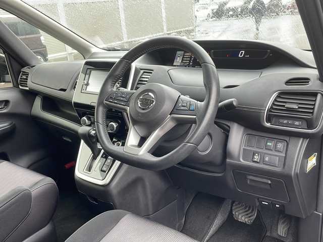 日産 セレナ ハイウェイスター 道北・旭川 2016(平28)年 4万km アズライトブルー /4WD//禁煙車//純正SDナビ//CD/DVD/SD/MSV/USB/AUX/BT/フルセグ//アラウンドビューモニター//後席モニター//パーキングアシスト//プロパイロット//エマージェンシーブレーキ//レーダークルーズコントロール//レーンキープアシスト//ハンドル支援//コーナーセンサー//アイドリングストップ//ハンズフリー左パワースライドドア//オートライト//ＬＥＤヘッドライト//フォグライト//ＥＴＣ//ドライブレコーダー//サンシェード//フロアマット//ドアバイザー