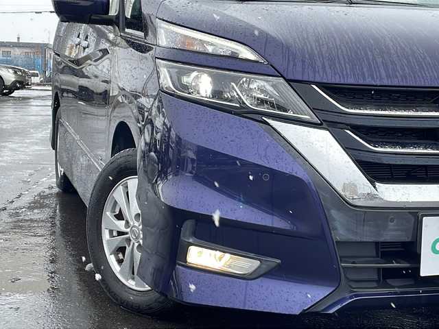 日産 セレナ ハイウェイスター 道北・旭川 2016(平28)年 4万km アズライトブルー /4WD//禁煙車//純正SDナビ//CD/DVD/SD/MSV/USB/AUX/BT/フルセグ//アラウンドビューモニター//後席モニター//パーキングアシスト//プロパイロット//エマージェンシーブレーキ//レーダークルーズコントロール//レーンキープアシスト//ハンドル支援//コーナーセンサー//アイドリングストップ//ハンズフリー左パワースライドドア//オートライト//ＬＥＤヘッドライト//フォグライト//ＥＴＣ//ドライブレコーダー//サンシェード//フロアマット//ドアバイザー