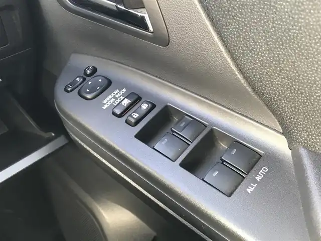 トヨタ ヴェルファイア 2．4Z 富山県 2012(平24)年 5.9万km ブラック ツインサンルーフ/フリップダウンモニター/純正ナビ/フルセグTV/バックカメラ/ドライブレコーダー/コーナーセンサー/両側パワースライドドア/ステアリングスイッチ/プッシュスタート/スマートキー/オートライト/ETC