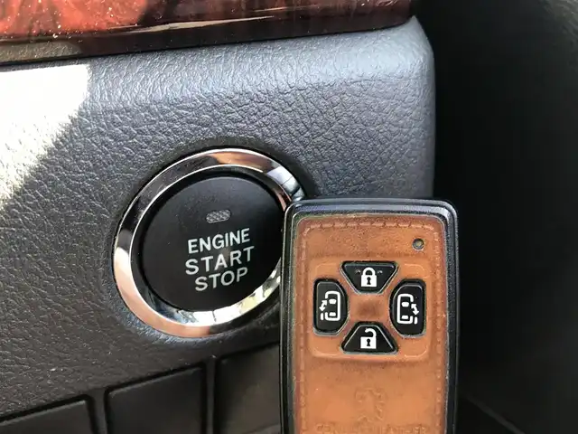 トヨタ ヴェルファイア 2．4Z 富山県 2012(平24)年 5.9万km ブラック ツインサンルーフ/フリップダウンモニター/純正ナビ/フルセグTV/バックカメラ/ドライブレコーダー/コーナーセンサー/両側パワースライドドア/ステアリングスイッチ/プッシュスタート/スマートキー/オートライト/ETC