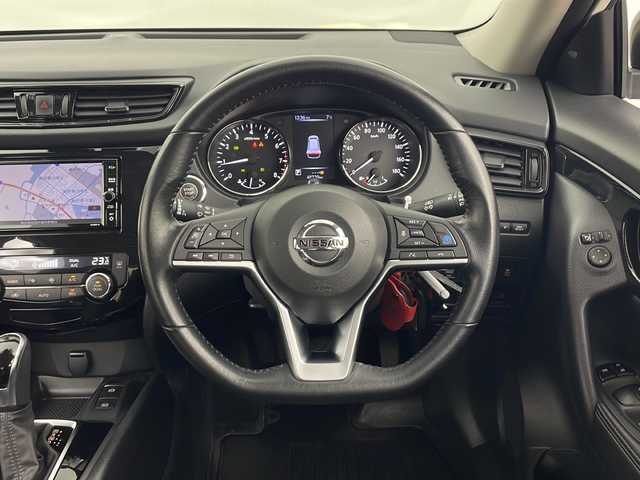 日産 エクストレイル 20Xi Vセレクション 秋田県 2021(令3)年 4.9万km ブリリアントホワイトパール ４WD/純正メモリナビ(Bluetooth/CD/DVD/フルセグ)/全方位カメラ/アラウンドビューモニター/ETC/前方ドライブレコーダー/前席シートヒーター/前席パワーシート/クルーズコントロール/ダウンヒルアシストコントロール/電動リアゲード/前後コーナーセンサー/プロパイロット/NISMOアルミホイル/NISMOフロアマット/オートマチックハイビーム/盗難防止装置/LEDヘッドライト/スマートキー/スペアキー