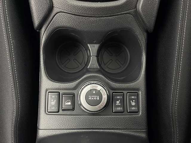 日産 エクストレイル 20Xi Vセレクション 秋田県 2021(令3)年 4.9万km ブリリアントホワイトパール ４WD/純正メモリナビ(Bluetooth/CD/DVD/フルセグ)/全方位カメラ/アラウンドビューモニター/ETC/前方ドライブレコーダー/前席シートヒーター/前席パワーシート/クルーズコントロール/ダウンヒルアシストコントロール/電動リアゲード/前後コーナーセンサー/プロパイロット/NISMOアルミホイル/NISMOフロアマット/オートマチックハイビーム/盗難防止装置/LEDヘッドライト/スマートキー/スペアキー