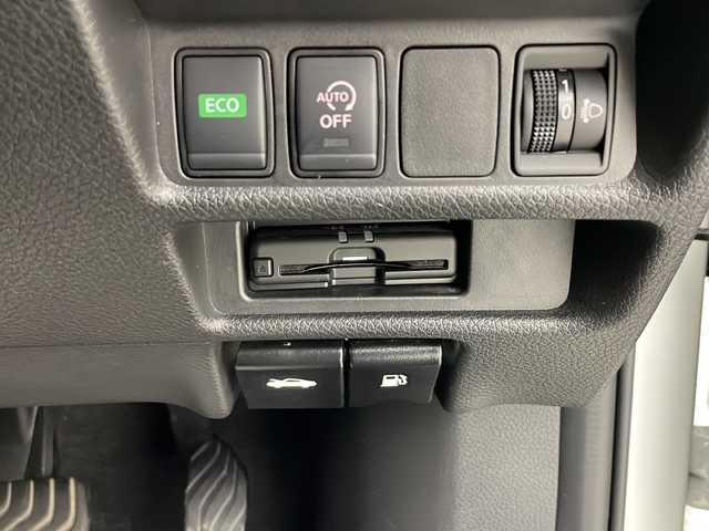 日産 エクストレイル 20Xi Vセレクション 秋田県 2021(令3)年 4.9万km ブリリアントホワイトパール ４WD/純正メモリナビ(Bluetooth/CD/DVD/フルセグ)/全方位カメラ/アラウンドビューモニター/ETC/前方ドライブレコーダー/前席シートヒーター/前席パワーシート/クルーズコントロール/ダウンヒルアシストコントロール/電動リアゲード/前後コーナーセンサー/プロパイロット/NISMOアルミホイル/NISMOフロアマット/オートマチックハイビーム/盗難防止装置/LEDヘッドライト/スマートキー/スペアキー