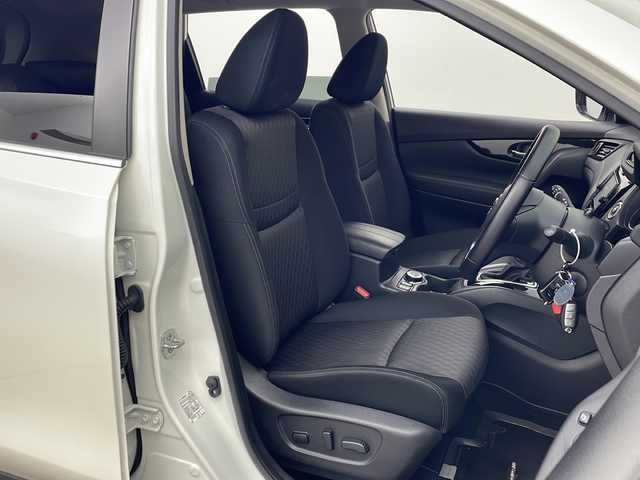 日産 エクストレイル 20Xi Vセレクション 秋田県 2021(令3)年 4.9万km ブリリアントホワイトパール ４WD/純正メモリナビ(Bluetooth/CD/DVD/フルセグ)/全方位カメラ/アラウンドビューモニター/ETC/前方ドライブレコーダー/前席シートヒーター/前席パワーシート/クルーズコントロール/ダウンヒルアシストコントロール/電動リアゲード/前後コーナーセンサー/プロパイロット/NISMOアルミホイル/NISMOフロアマット/オートマチックハイビーム/盗難防止装置/LEDヘッドライト/スマートキー/スペアキー