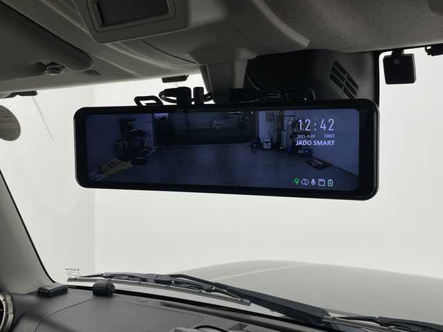 スズキ ジムニー XC 埼玉県 2022(令4)年 2.8万km ジャングルグリーン 純正ナビ/　(Bluetooth/DVD/CD/USB/iPod/SD)/フルセグテレビ/バックカメラ/ビルトインETC/ドライブレコーダー/デジタルインナーミラー/クルーズコントロール/衝突被害軽減ブレーキ/車線逸脱警報/運転席・助手席シートヒーター/ダウンヒルアシストコントロール/ヒーテッドドアミラー/プッシュスタート/社外フロアマット/純正16インチアルミホイール