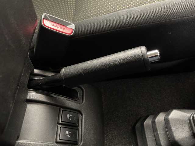 スズキ ジムニー XC 埼玉県 2022(令4)年 2.8万km ジャングルグリーン 純正ナビ/　(Bluetooth/DVD/CD/USB/iPod/SD)/フルセグテレビ/バックカメラ/ビルトインETC/ドライブレコーダー/デジタルインナーミラー/クルーズコントロール/衝突被害軽減ブレーキ/車線逸脱警報/運転席・助手席シートヒーター/ダウンヒルアシストコントロール/ヒーテッドドアミラー/プッシュスタート/社外フロアマット/純正16インチアルミホイール