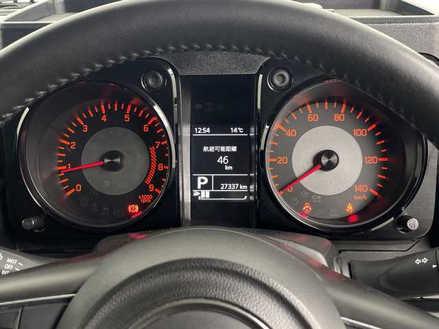 スズキ ジムニー XC 埼玉県 2022(令4)年 2.8万km ジャングルグリーン 純正ナビ/　(Bluetooth/DVD/CD/USB/iPod/SD)/フルセグテレビ/バックカメラ/ビルトインETC/ドライブレコーダー/デジタルインナーミラー/クルーズコントロール/衝突被害軽減ブレーキ/車線逸脱警報/運転席・助手席シートヒーター/ダウンヒルアシストコントロール/ヒーテッドドアミラー/プッシュスタート/社外フロアマット/純正16インチアルミホイール