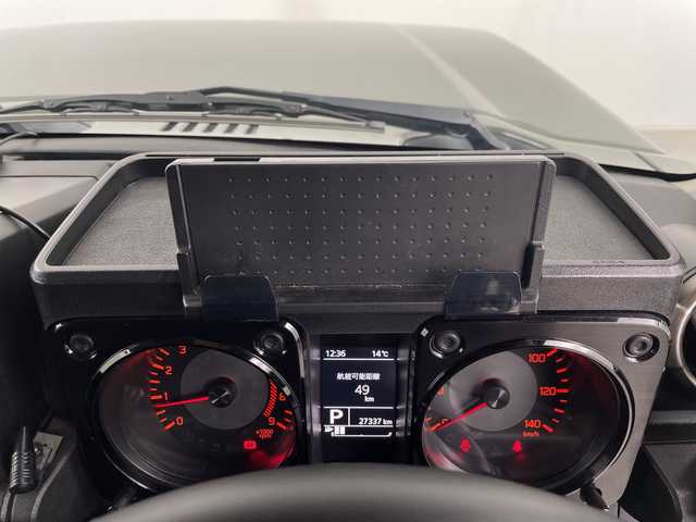 スズキ ジムニー XC 埼玉県 2022(令4)年 2.8万km ジャングルグリーン 純正ナビ/　(Bluetooth/DVD/CD/USB/iPod/SD)/フルセグテレビ/バックカメラ/ビルトインETC/ドライブレコーダー/デジタルインナーミラー/クルーズコントロール/衝突被害軽減ブレーキ/車線逸脱警報/運転席・助手席シートヒーター/ダウンヒルアシストコントロール/ヒーテッドドアミラー/プッシュスタート/社外フロアマット/純正16インチアルミホイール