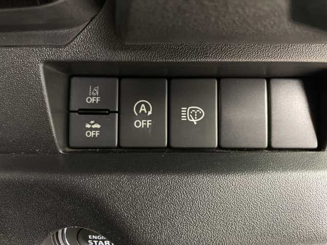 スズキ ジムニー XC 埼玉県 2022(令4)年 2.8万km ジャングルグリーン 純正ナビ/　(Bluetooth/DVD/CD/USB/iPod/SD)/フルセグテレビ/バックカメラ/ビルトインETC/ドライブレコーダー/デジタルインナーミラー/クルーズコントロール/衝突被害軽減ブレーキ/車線逸脱警報/運転席・助手席シートヒーター/ダウンヒルアシストコントロール/ヒーテッドドアミラー/プッシュスタート/社外フロアマット/純正16インチアルミホイール