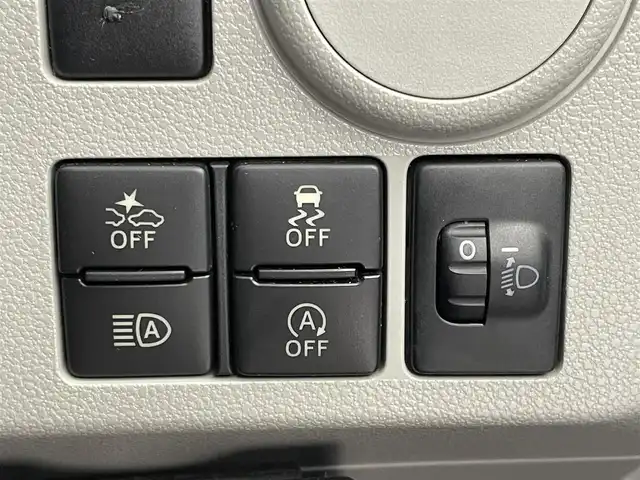 ダイハツ ミラ イース X SAⅢ 埼玉県 2017(平29)年 4.7万km パールホワイトⅢ 社外ナビ　バックカメラ　ＥＴＣ　ドライブレコーダー　スマートアシスト３　ＣＤ再生　エアコン　フロアマット　アイドリングストップ　コーナーセンサー　リモコンキー　オートハイビーム　ＬＥＤライト　ＴＶ