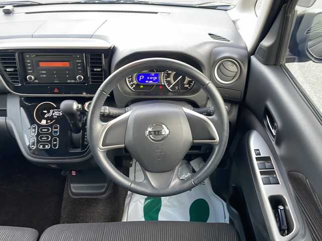 日産 デイズ ルークス HWS X Vセレ +SeftyⅡ 茨城県 2015(平27)年 1.7万km プレミアムパープルP ワンオーナー/CD/DVDプレイヤー/アラウンドビューモニター/片側パワースライドドア/横滑り防止装置/衝突被害軽減システム/純正14インチアルミホイール/HIDオートライト/純正フロアマット/プッシュスタート