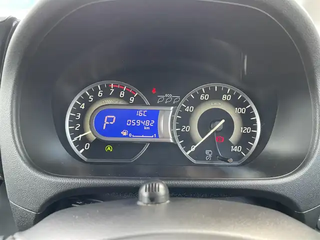 日産 デイズ ルークス ハイウェイスターターボ 千葉県 2017(平29)年 6万km クールシルバー エマージェンシーブレーキ/アラウンドビューカメラ/純正SDナビ【MJ116D-W】/・CD/Bluetooth/フルセグTV/両後パワースライドドア/インテリジェントキー/純正キセノンヘッドライト/フォグランプ/社外ドライブレコーダー/ETC/純正15インチアルミホイール/本革巻きステアリング/サイドエアバッグ/アイドリングストップ