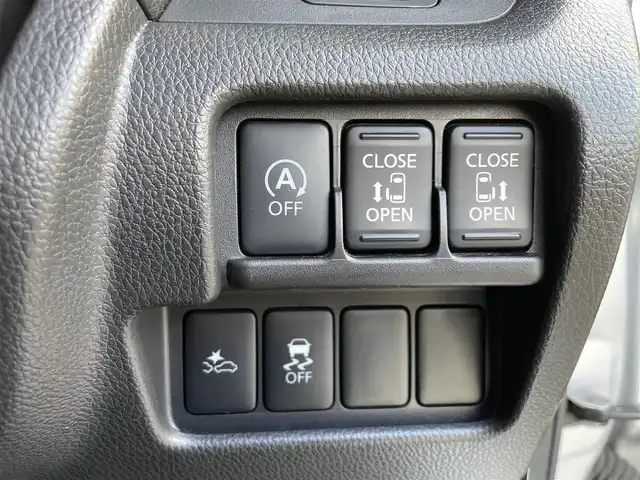 日産 デイズ ルークス ハイウェイスターターボ 千葉県 2017(平29)年 6万km クールシルバー エマージェンシーブレーキ/アラウンドビューカメラ/純正SDナビ【MJ116D-W】/・CD/Bluetooth/フルセグTV/両後パワースライドドア/インテリジェントキー/純正キセノンヘッドライト/フォグランプ/社外ドライブレコーダー/ETC/純正15インチアルミホイール/本革巻きステアリング/サイドエアバッグ/アイドリングストップ