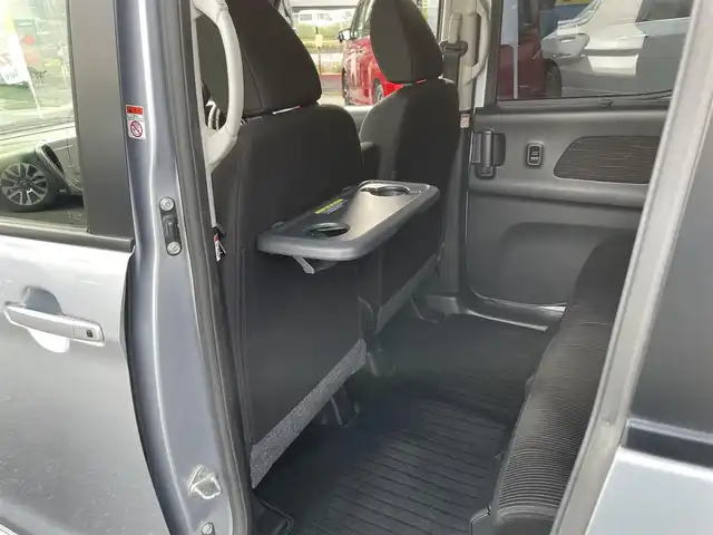 日産 デイズ ルークス ハイウェイスターターボ 千葉県 2017(平29)年 6万km クールシルバー エマージェンシーブレーキ/アラウンドビューカメラ/純正SDナビ【MJ116D-W】/・CD/Bluetooth/フルセグTV/両後パワースライドドア/インテリジェントキー/純正キセノンヘッドライト/フォグランプ/社外ドライブレコーダー/ETC/純正15インチアルミホイール/本革巻きステアリング/サイドエアバッグ/アイドリングストップ