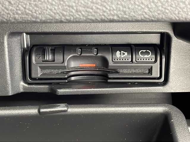 日産 セレナ ハイウェイスター G 千葉県 2016(平28)年 8.2万km ブリリアントホワイトパール 純正ナビ/　CD/DVD/ブルーレイ/クルーズコントロール/車線逸脱警報/衝突軽減ブレーキ/クリアランスソナー/アラウンドビューモニター/パーキングアシスト/両側パワースライド/LEDライト/フォグランプ/ビルトインＥＴＣ/全席ＵＳＢ端子/シートバックテーブル/ロールサンシェード/スマートキー/スタートボタン/フロアマット