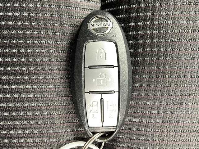 日産 セレナ ハイウェイスター G 千葉県 2016(平28)年 8.2万km ブリリアントホワイトパール 純正ナビ/　CD/DVD/ブルーレイ/クルーズコントロール/車線逸脱警報/衝突軽減ブレーキ/クリアランスソナー/アラウンドビューモニター/パーキングアシスト/両側パワースライド/LEDライト/フォグランプ/ビルトインＥＴＣ/全席ＵＳＢ端子/シートバックテーブル/ロールサンシェード/スマートキー/スタートボタン/フロアマット