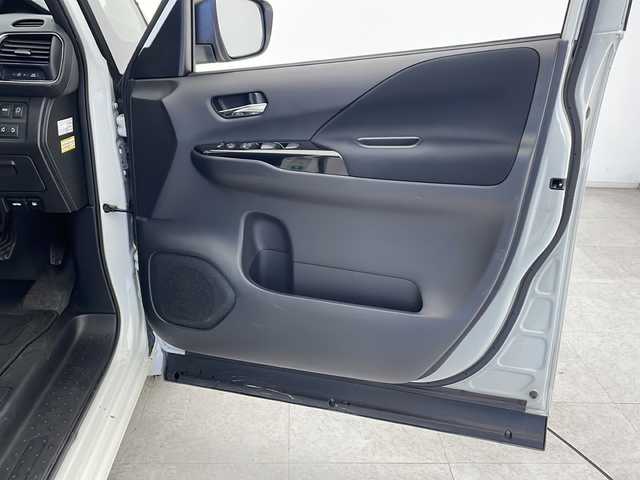 日産 セレナ ハイウェイスター G 千葉県 2016(平28)年 8.2万km ブリリアントホワイトパール 純正ナビ/　CD/DVD/ブルーレイ/クルーズコントロール/車線逸脱警報/衝突軽減ブレーキ/クリアランスソナー/アラウンドビューモニター/パーキングアシスト/両側パワースライド/LEDライト/フォグランプ/ビルトインＥＴＣ/全席ＵＳＢ端子/シートバックテーブル/ロールサンシェード/スマートキー/スタートボタン/フロアマット