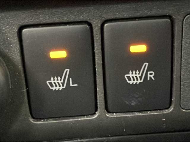 トヨタ タンク 福島県 2019(令1)年 1.6万km ブライトシルバーM /純正SDナビ//Bluetooth//フルセグTV//ETC//バックカメラ//前後ドライブレコーダー//スマートキー//プッシュスタート//前席シートヒーター//片側電動スライドドア//横滑り防止装置//前後コーナーセンサー//衝突被害軽減ブレーキ//盗難防止装置//オートライト//オートハイビーム//アイドリングストップ//サンシェード