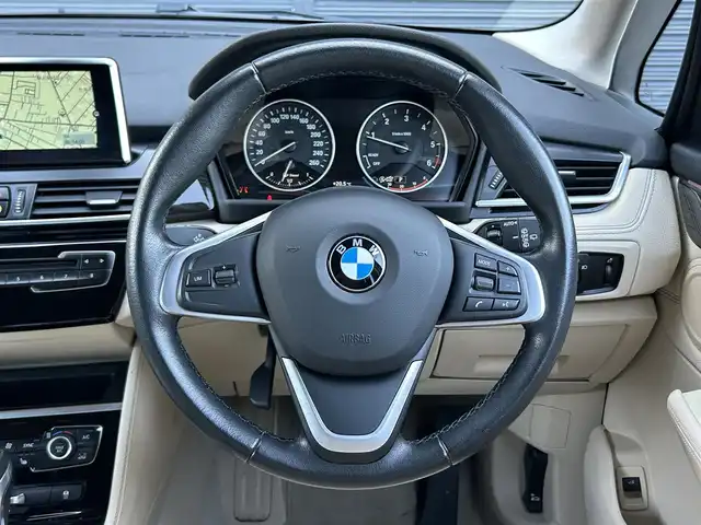 ＢＭＷ ２１８ｄ アクティブツアラー ラグジュアリー 茨城県 2016(平28)年 2.6万km メディテラニアンブルー コンフォ-トパッケージ /パ-キングサポ-トパッケージ /ベ-ジュ革 /シートヒーター /M付PWシ-ト /PWテ-ルゲ-ト /コンフォ-トアクセス /インテリジェントSFT /LDW /ナビ /BT /USB/DVD/CD /バックカメラ /PDC /LEDヘッドライト /オートライト/純正16インチAW /ETC2.0 /禁煙車