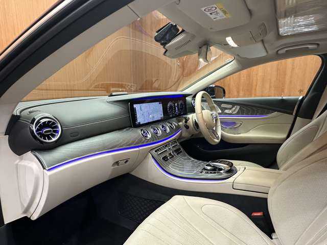 メルセデス・ベンツ ＣＬＳ２２０ｄ スポーツ エクスクルーシブPKG 千葉県 2018(平30)年 2.3万km カバンサイトブルー 白革　/ガラスＳＲ　/ＨＵＤ　/Ｂｕｒｍｅｓｔｅｒ　/ＡＣＣ　/ナビ　/ＴＶ　/３６０°　/ＣａｒＰｌａｙ　/Ｂｌｕｅｔｏｏｔｈ接続　/シートＨ　/ベンチレーション　/電動トランク　/オートハイビーム　/ＲＳＰ　/ドラレコ　/ＥＴＣ