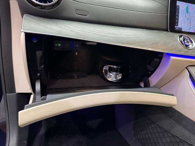 メルセデス・ベンツ ＣＬＳ２２０ｄ スポーツ エクスクルーシブPKG 千葉県 2018(平30)年 2.3万km カバンサイトブルー 白革　/ガラスＳＲ　/ＨＵＤ　/Ｂｕｒｍｅｓｔｅｒ　/ＡＣＣ　/ナビ　/ＴＶ　/３６０°　/ＣａｒＰｌａｙ　/Ｂｌｕｅｔｏｏｔｈ接続　/シートＨ　/ベンチレーション　/電動トランク　/オートハイビーム　/ＲＳＰ　/ドラレコ　/ＥＴＣ