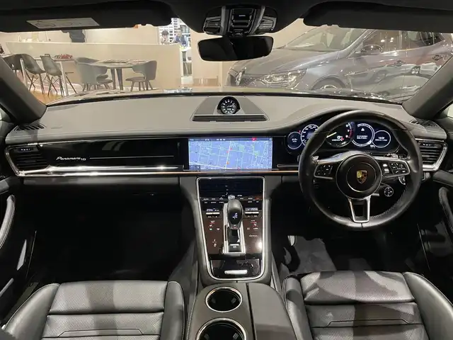 ポルシェ ポルシェ パナメーラ 4 E－ハイブリッド 10イヤーズED 道央・札幌 2020(令2)年 4.4万km ジェットブラック パノラマルーフシステム/BOSEサラウンドサウンド/ソフトクローズドア/PDLSPlus/PASM/純正メモリナビ/サラウンドビューカメラ/本革シート/14Wayコンフォートシート/シートヒーター/パワーテールゲート