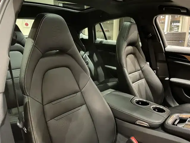 ポルシェ ポルシェ パナメーラ 4 E－ハイブリッド 10イヤーズED 道央・札幌 2020(令2)年 4.4万km ジェットブラック パノラマルーフシステム/BOSEサラウンドサウンド/ソフトクローズドア/PDLSPlus/PASM/純正メモリナビ/サラウンドビューカメラ/本革シート/14Wayコンフォートシート/シートヒーター/パワーテールゲート