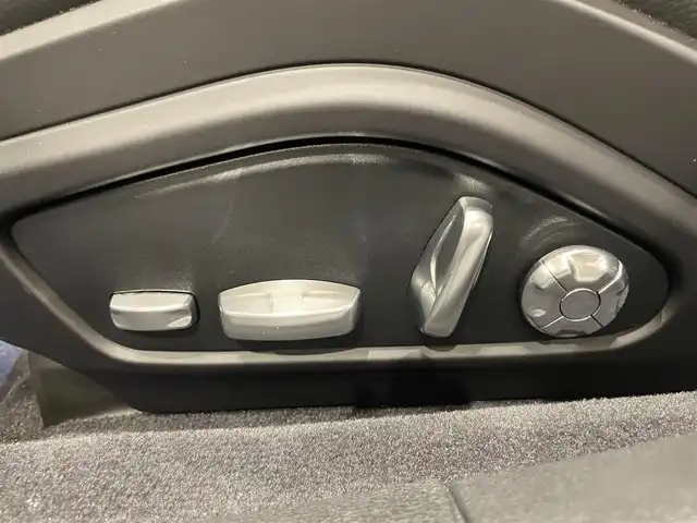 ポルシェ ポルシェ パナメーラ 4 E－ハイブリッド 10イヤーズED 道央・札幌 2020(令2)年 4.4万km ジェットブラック パノラマルーフシステム/BOSEサラウンドサウンド/ソフトクローズドア/PDLSPlus/PASM/純正メモリナビ/サラウンドビューカメラ/本革シート/14Wayコンフォートシート/シートヒーター/パワーテールゲート