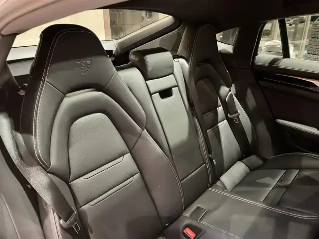 ポルシェ ポルシェ パナメーラ 4 E－ハイブリッド 10イヤーズED 道央・札幌 2020(令2)年 4.4万km ジェットブラック パノラマルーフシステム/BOSEサラウンドサウンド/ソフトクローズドア/PDLSPlus/PASM/純正メモリナビ/サラウンドビューカメラ/本革シート/14Wayコンフォートシート/シートヒーター/パワーテールゲート