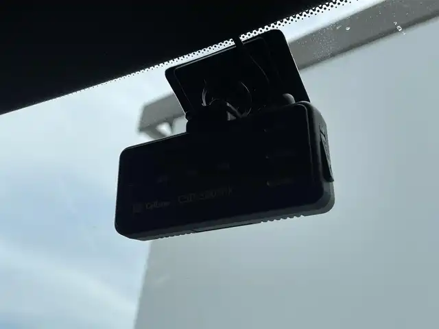 メルセデス・ベンツ ＧＬＡ２２０ 4マチック 東京都 2018(平30)年 4.2万km ポーラホワイト レーダーセーフティパッケージ/サンルーフ/純正ナビ/フルセグTV/Bluetooth接続/バックモニター/電動リアゲート/haman/kardon/ブラインドスポットモニター/レーンキープアシスト/衝突被害軽減ブレーキ/レーダークルーズコントロール/ステアリングスイッチ/ETC/ドライブレコーダー/電動パワーシート/フルオートエアコン/サイドエアバック/カーテンエアバック