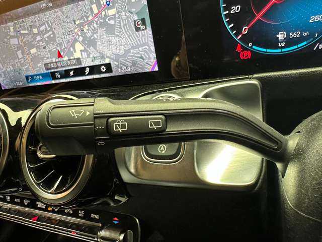 メルセデス・ベンツ ＧＬＢ２００ｄ 千葉県 2020(令2)年 3.5万km オブシディアンブラック ワンオーナー/パノラマＳＲ　/純正ナビ　/３６０°カメラ　/ＡＣＣ　/シートヒーター　/パワーシート　/ＬＥＤヘッドライト　/電動リアゲート　/Ｐアシスト