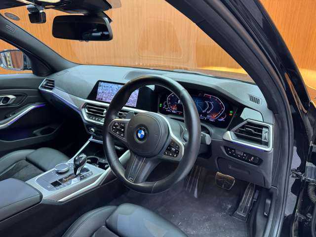 ＢＭＷ ３３０ｉ Mスポーツ 千葉県 2019(平31)年 2.6万km 黒 イノベーションパッケージ　/コンフォートパッケージ　/ファストトラックパッケージ　/ヘッドアップディスプレイ　/ＡＣＣ　/３６０°カメラ　/ＡｐｐｌｅＣａｒＰｌａｙ