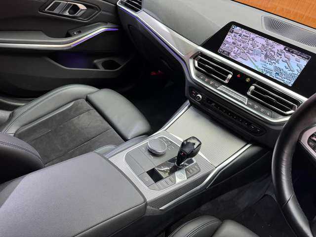 ＢＭＷ ３３０ｉ Mスポーツ 千葉県 2019(平31)年 2.6万km 黒 イノベーションパッケージ　/コンフォートパッケージ　/ファストトラックパッケージ　/ヘッドアップディスプレイ　/ＡＣＣ　/３６０°カメラ　/ＡｐｐｌｅＣａｒＰｌａｙ