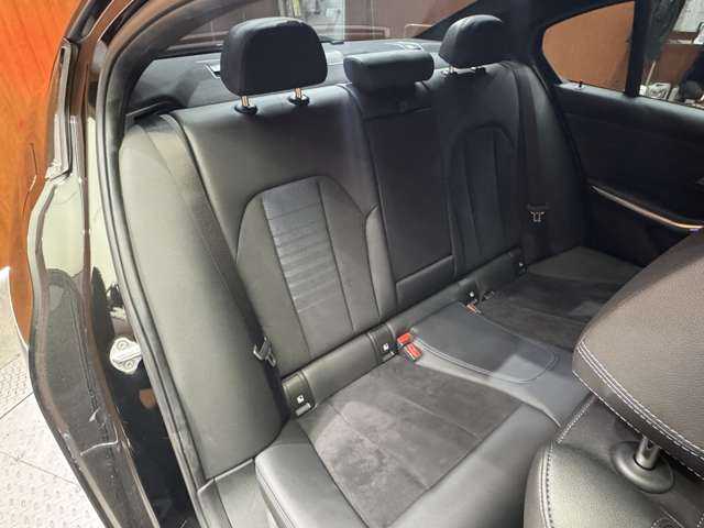 ＢＭＷ ３３０ｉ Mスポーツ 千葉県 2019(平31)年 2.6万km 黒 イノベーションパッケージ　/コンフォートパッケージ　/ファストトラックパッケージ　/ヘッドアップディスプレイ　/ＡＣＣ　/３６０°カメラ　/ＡｐｐｌｅＣａｒＰｌａｙ