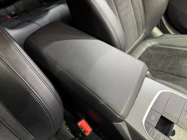 ＢＭＷ ３３０ｉ Mスポーツ 千葉県 2019(平31)年 2.6万km 黒 イノベーションパッケージ　/コンフォートパッケージ　/ファストトラックパッケージ　/ヘッドアップディスプレイ　/ＡＣＣ　/３６０°カメラ　/ＡｐｐｌｅＣａｒＰｌａｙ