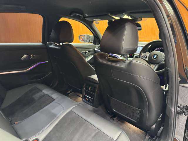 ＢＭＷ ３３０ｉ Mスポーツ 千葉県 2019(平31)年 2.6万km 黒 イノベーションパッケージ　/コンフォートパッケージ　/ファストトラックパッケージ　/ヘッドアップディスプレイ　/ＡＣＣ　/３６０°カメラ　/ＡｐｐｌｅＣａｒＰｌａｙ