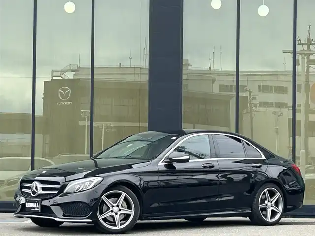 メルセデス・ベンツ Ｃ１８０ アバンギャルド AMGライン 石川県 2014(平26)年 4.9万km 黒 純正ナビ/フルセグTV/バックカメラ/ETC/アダプティブクルーズコントロール/パワーシート/アンチロック・ブレーキ・システム/衝突被害軽減システム/横滑り防止装置/前後コーナーセンサー/レーンキープアシスト/パーキングアシスト/盗難防止装置/オートマチックハイビーム/LEDヘッドライ/純正アルミホイール/スマートキー