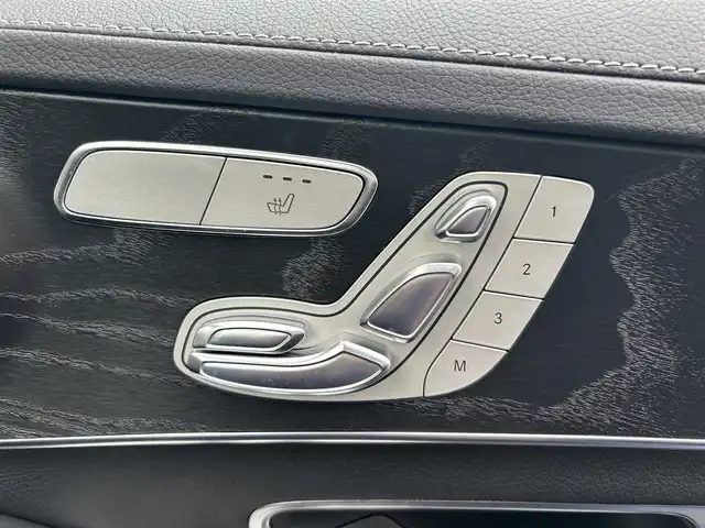 メルセデス・ベンツ Ｃ１８０ アバンギャルド AMGライン 石川県 2014(平26)年 4.9万km 黒 純正ナビ/フルセグTV/バックカメラ/ETC/アダプティブクルーズコントロール/パワーシート/アンチロック・ブレーキ・システム/衝突被害軽減システム/横滑り防止装置/前後コーナーセンサー/レーンキープアシスト/パーキングアシスト/盗難防止装置/オートマチックハイビーム/LEDヘッドライ/純正アルミホイール/スマートキー