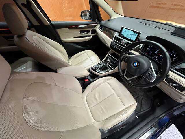 ＢＭＷ ２１８ｄ グランツアラー ラグジュアリー 千葉県 2019(平31)年 6.3万km メディテラニアンブルー ＡＣＣ　/コンフォートＰＫＧ　/白革シート　/ＨＵＤ　/ナビ　/Ｂカメラ　/Ｂｌｕｅｔｏｏｔｈ接続　/電動シート　/シートヒーター　/電動リアゲート　/ＰＤＣ　/衝突軽減Ｂ　/ＬＫＡ　/ＬＥＤヘッドライト　/コンフォートアクセス