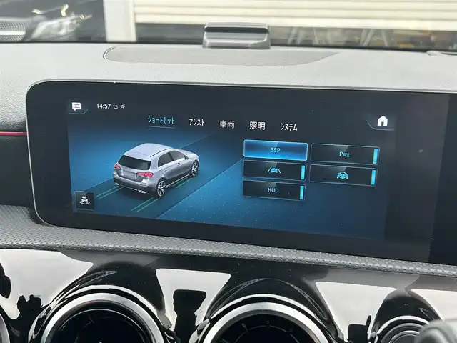 メルセデス・ベンツ Ｍ・ベンツ Ａ２００ｄ AMGライン 埼玉県 2019(令1)年 1.9万km 白 ワンオーナー /ACC /黒半革シート /純正ナビ /アドバンスドパッケージ /レーダーセーフティーパッケージ /全周囲カメラ /前席シートヒータ― /アドバンスドサウンド /HUD /BSM /ドライブレコーダー /ETC /純正18インチアルミホイール